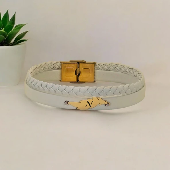 Harfe Özel 14 Ayar Altın Plakalı Yaprak Figürlü Hakiki Beyaz Derili Hediye Bileklik-376 - Resim 2