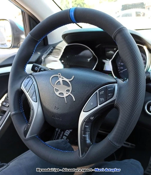Hyundai i30 Elentra Araca Özel Dikmeli Direksiyon Kılıfı NOKTA NUBUK MAVİ İPLİ ürün görseli