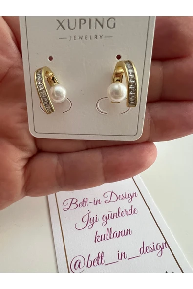bettin tasarım Xuping Gold İnci Detaylı 14K Altın Kaplama Kadın Çelik Küpe - Resim 5