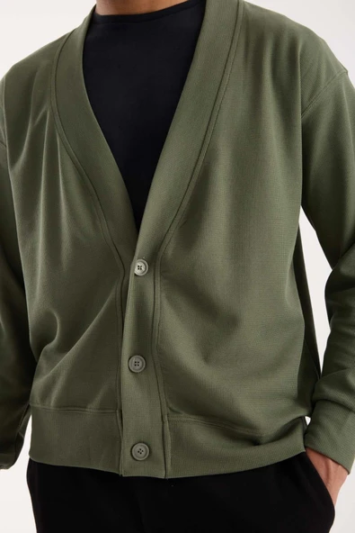 Potter Dokulu Selanik Kumaş Oversize Basic 3 Düğmeli Erkek Hırka - Avcı Yeşili - Resim 2