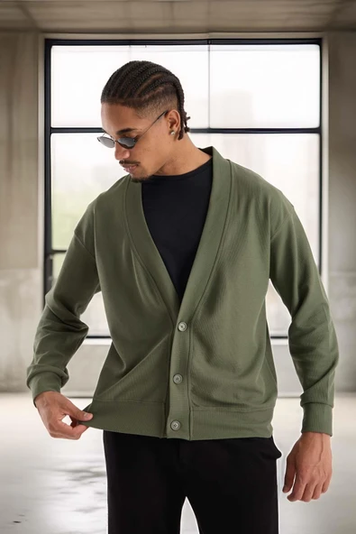 Potter Dokulu Selanik Kumaş Oversize Basic 3 Düğmeli Erkek Hırka - Avcı Yeşili ürün görseli