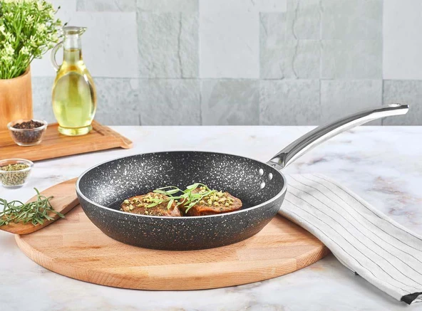 Granit Tava 32 CM Kahramanlar ürün görseli