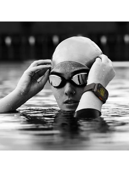 Apple Watch Ultra 2 Gps + Cellular 49MM Black Titanium Case With Black Titanium Milanese Loop - M - 3