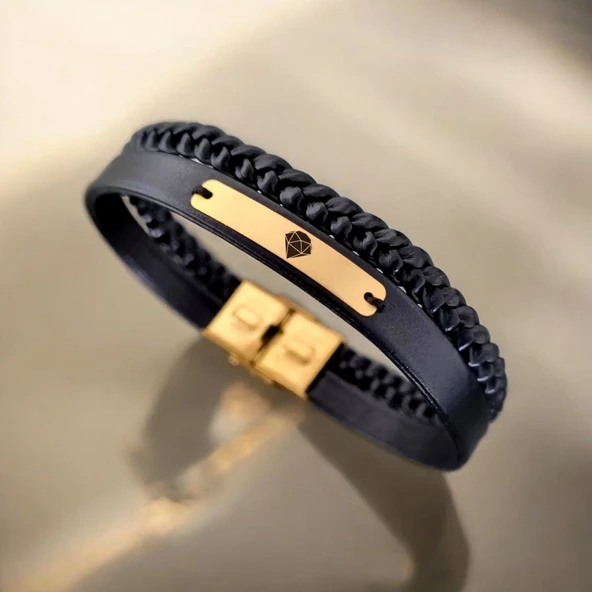 Elmas Temalı Dikdörtgen Figürlü 14 Ayar Altın Plakalı Erkeklere Özel Hakiki Siyah Derili Hediye Bileklik-395 ürün görseli