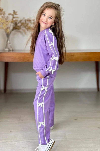 Kız Çocuk Kolları ve Gövdesi Fiyonk Şerit Detaylı Lila Eşofman Takım ürün görseli