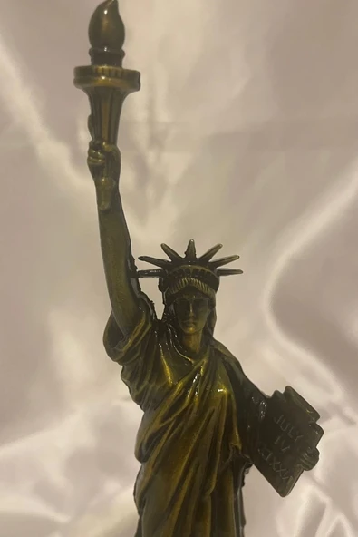 Özgürlük Anıtı Heykeli Saatli New York'un Sembolü Özgürlük Heykeli - Resim 5