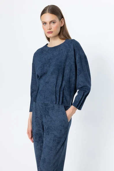 On Pile Detaylı Batik Desenli Bluz - 2