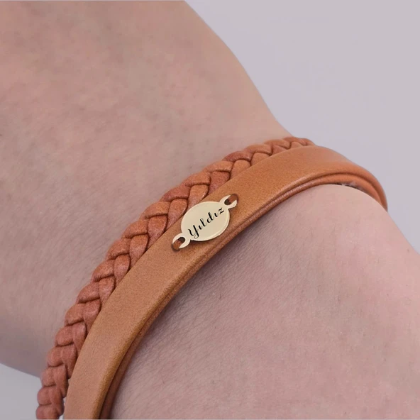 İsme Özel Yuvarlak Motifli Doğal Kahverengi Derili 14 Ayar Altın Plakalı Hediye Bileklik-401 - Resim 3