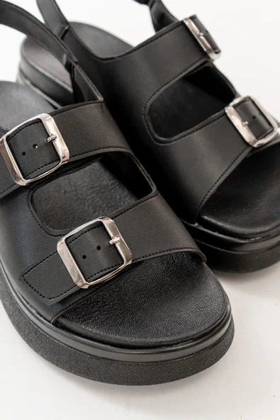 24422-1185 Siyah Dolgu Topuk Kadın Sandalet - 2