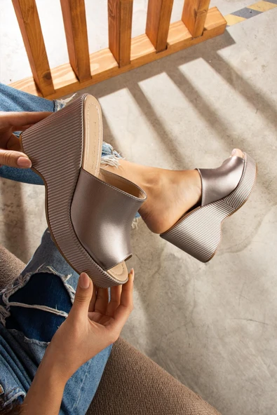 Tlay Platin Cilt Dolgu Topuk Terlik - Resim 2