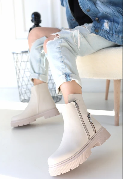 Menta Bej Cilt Fermuar Aksesuarlı Bot ürün görseli