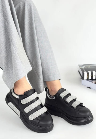 Elika Siyah Cilt Simli Cırt Cırtlı Spor Ayakkabı ürün görseli