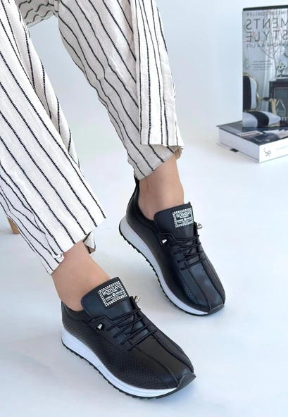 Fiert Siyah Cilt Bağcıklı Spor Ayakkabı ürün görseli