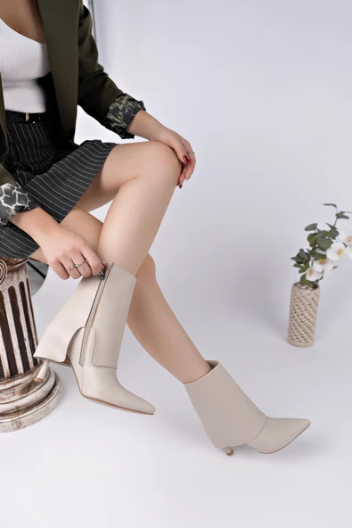 Muggo MARLA Sivri Burun İnce Topuklu Fermuarlı Kadın Bot - 11
