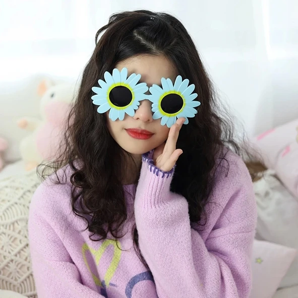 Mavi Renk Papatya Şekilli Parti Gözlüğü 18x10 Cm - 2