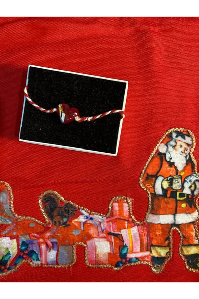 BAE ATOLYE Yeni Yıl Kırmızı Puantiyeli Kokina Cam Kalp Marteniçka Yılbaşı Bilekliği ürün görseli