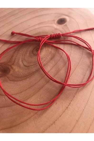 D'mare Accessories Şans Bilekliği Kırmızı Ip 2'li Makrome Detaylı Bileklik ürün görseli
