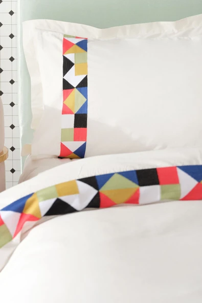 Karaca Home Cedric Multi Çift Kişilik Nakışlı Nevresim Takımı - Resim 3