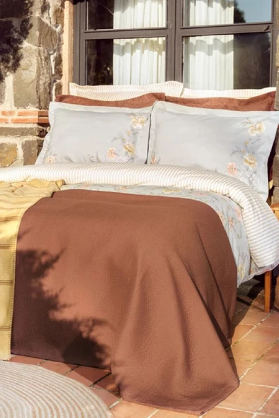 Karaca Home Clara Kahve Çift Kişilik Winter Set ürün görseli