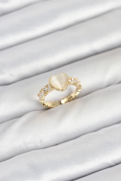 Pirinç Gold Renk Zirkon Taşlı Kalpli Kadın Yüzük ürün görseli 1