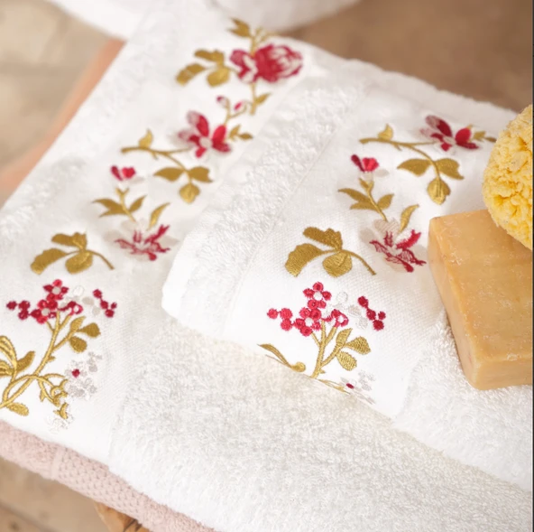 Karaca Home Flora Nakışlı 6 Parça Bornoz/Banyo/Yüz Havlusu Aile Banyo Seti Beyaz-Bej - Resim 2