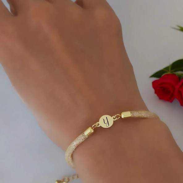 Harfe Özel 14 Ayar Altın Plakalı Yuvarlak Figürlü Hasır Kordonlu Hediye Bileklik-404 - Resim 2