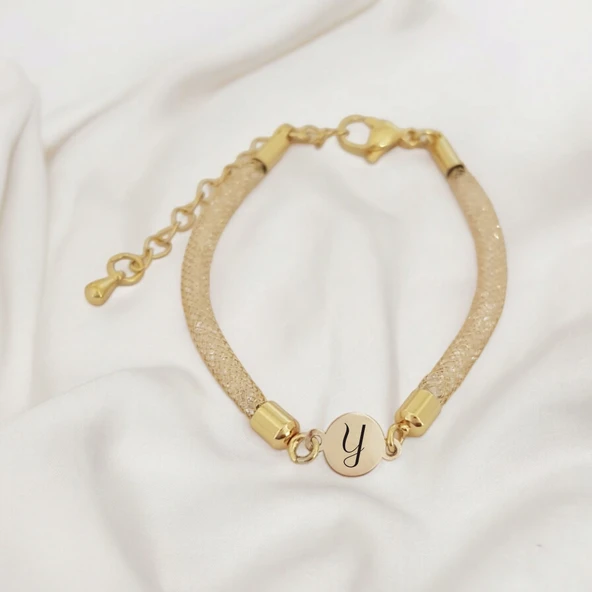 Harfe Özel 14 Ayar Altın Plakalı Yuvarlak Figürlü Hasır Kordonlu Hediye Bileklik-404 ürün görseli