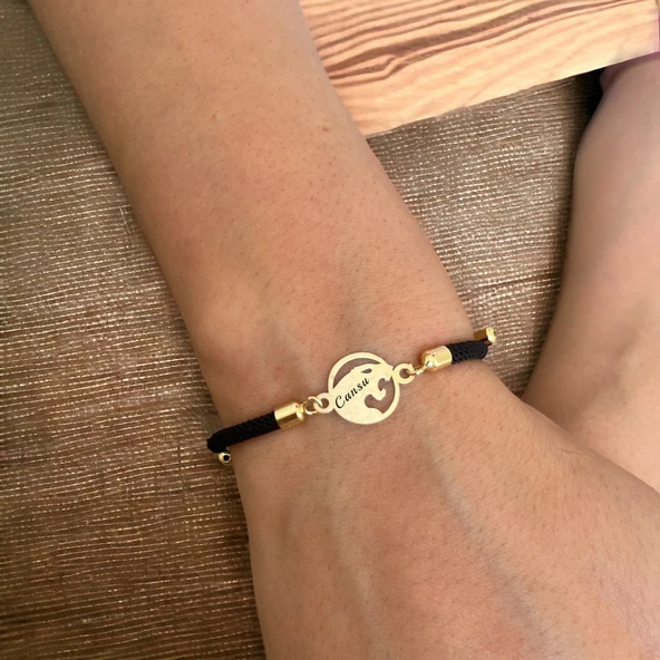 İsme Özel Aslan Motifli Siyah İpek Örgülü 14 Ayar Altın Plakalı Hediye Bileklik-411 - Resim 2