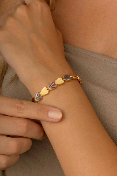 Gümüş Pazarım Kalp Motifli Altın Kaplama Çelik Kadın Bileklik ürün görseli 1