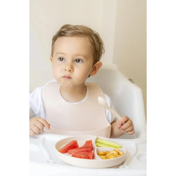 Periboia Krem Rengi 3’lü Silikon Yemek Seti – Önlük + Diş Kaşıyıcılı Kaşık + Vakumlu Tabak - 4