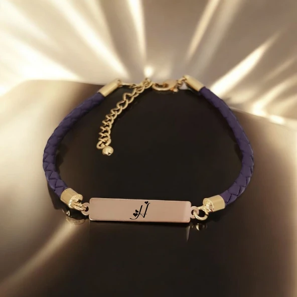 Harfe Özel 14 Ayar Altın Plakalı Dikdörtgen Figürlü Doğal Mor Derili Hediye Bileklik-412 ürün görseli