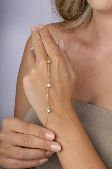 Gümüş Pazarım Beyaz Taşlı Kalp Geçişli Altın Kaplama Çelik Kadın Bileklik ürün görseli 1