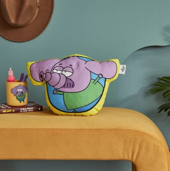 Karaca Home X Kral Şakir Necati Şekilli Kırlent ürün görseli