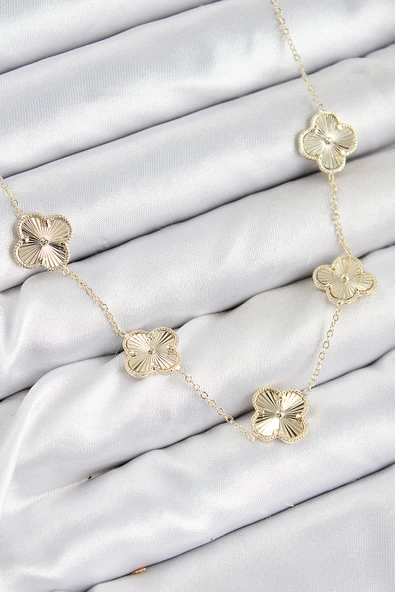 Pirinç VIP Yonca Model Gold Renk Kadın Kolye - TJ-BKO10484 ürün görseli