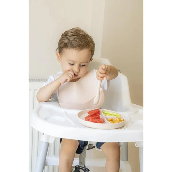 Krem Rengi 3 lü Silikon Yemek Seti - Önlük + Diş Kaşıyıcılı Kaşık + Vakumlu Tabak - Resim 3