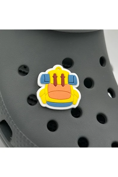 Crocs Terlik Süsü ve Aksesuarı , Çanta Süsü – Jibbitz 3D Sırt Kamp Çantası Logo Aksesuar ürün görseli 1