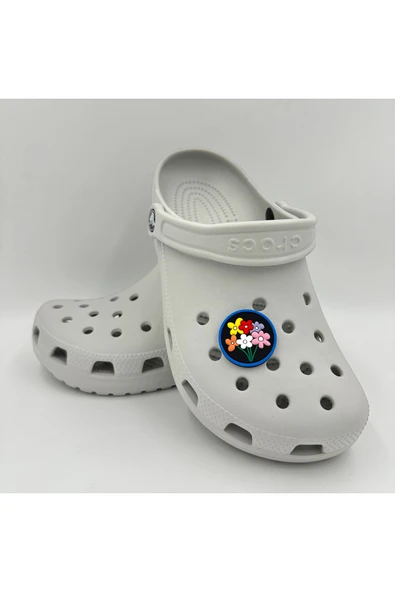Crocs Terlik Süsü ve Aksesuarı , Çanta Süsü – Jibbitz 3D Çiçekli Yuvarlak Tablo Logo Aksesuar - 3