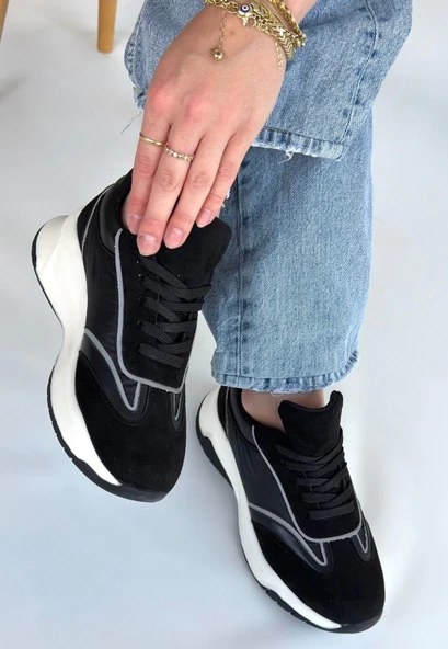 Lemda Siyah Süet Bağcıklı Spor Ayakkabı ürün görseli