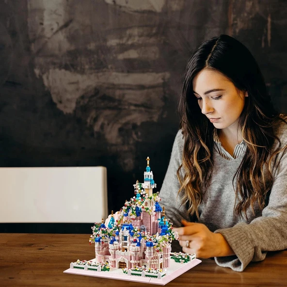 Kadablk Çiçekli Mimari Kale Serisi Mikro Blok Yapı Setleri - 4000+ Parça - 5