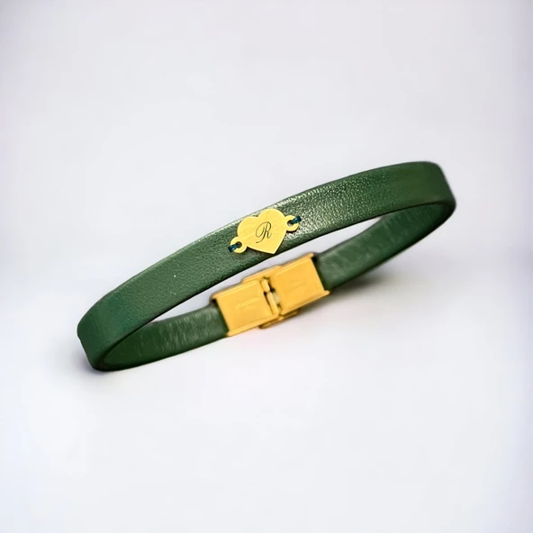 Harfe Özel 14 Ayar Altın Plakalı Plakalı Kalp Figürlü Doğal Yeşil Derili Hediye Bileklik-431 ürün görseli