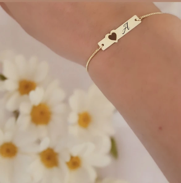 Harfe Özel 14 Ayar Altın Plakalı Kalp Motifli Altın Renkli Zincirli Hediye Bileklik-432 - Resim 2