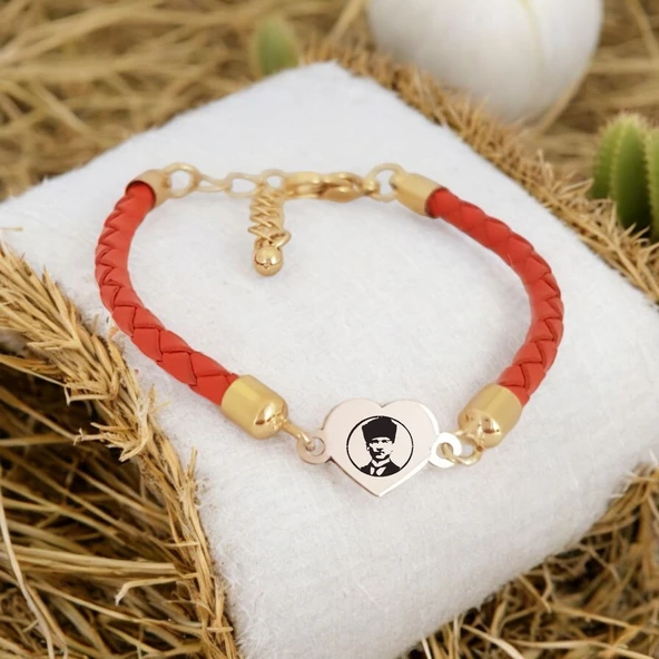 Sembole Özel Doğal Turuncu Derili 14 Ayar Altın Plakalı Kalp Motifli Hediye Bileklik-434 ürün görseli