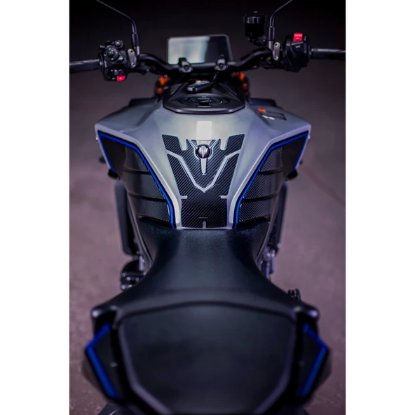 YAMAHA MT-09 SP GEN4 2024 - 2025 ile Uyumlu Kaydırmaz 6D Karbon 19 Parça Tank Pad Seti GC80 - Resim 2