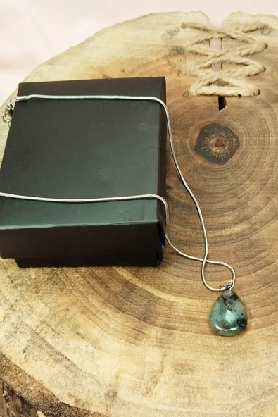 LitaeTrend Labradorit Doğal Taşı Zincirli El Yapımı Kolye Uç: 2 cm Zincir: 20 cm Kutulu - Resim 7