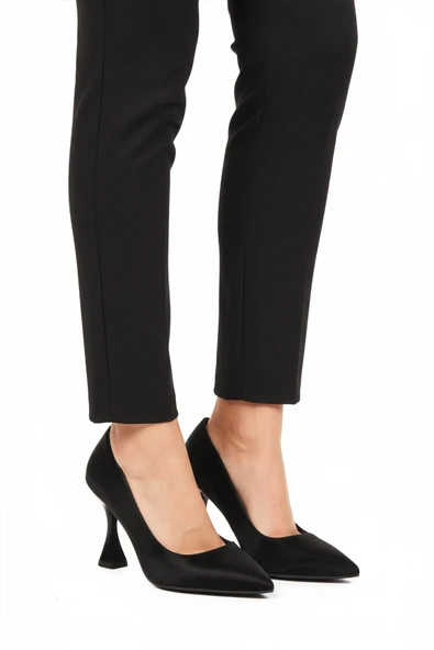 Aspor Siyah Kadın Topuklu Ayakkabı
