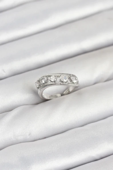 Pirinç Gümüş Renk Zirkon Taşlı Kadın Yüzük ürün görseli 1