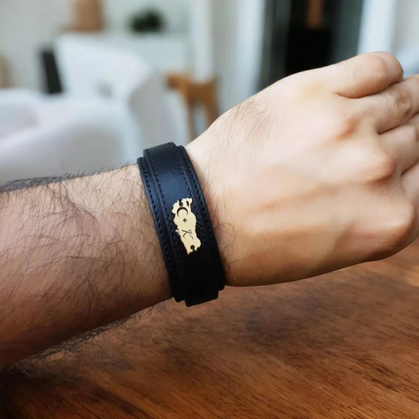 Vatan Severler İçin Harfe Özel 14 Ayar Altın Plakalı Türkiye Haritalı Hakiki Siyah Derili Hediye Bileklik-440 - Resim 2