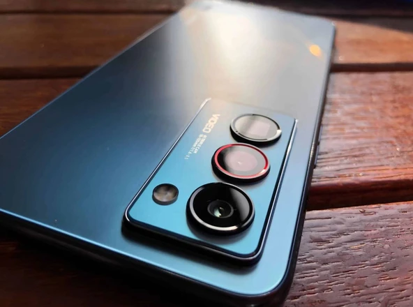 TECNO Camon 18 Premier BLACK 256 GB / 8 GB RAM Yenilenmiş Ürün (Sıfır Gibi) - Resim 2