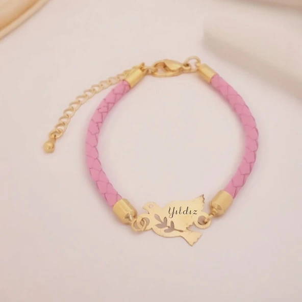 İsme Özel Kuş Figürlü Doğal Pembe Derili 14 Ayar Altın Plakalı Hediye Bileklik-444 ürün görseli