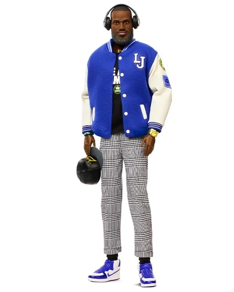 Barbie İmzalı LeBron James Kenbassadors Bebek HRM33 - Resim 2